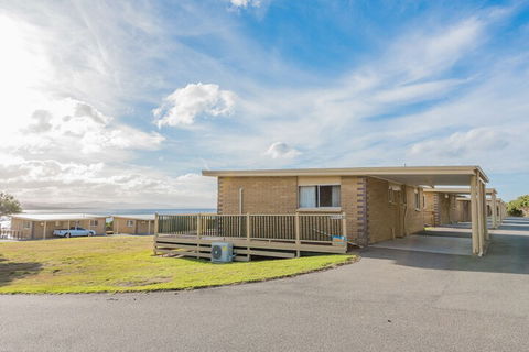 MARLO - Kalgoorlie Accommodation 1