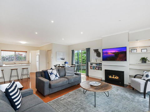 GUILDFORD COTTAGE - Kalgoorlie Accommodation 2