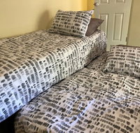 Escape to Strathfield for 8 guests - Kalgoorlie Accommodation