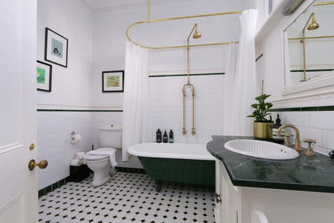 Designer 2-bed House With Garden - Northbridge, Perth - Kalgoorlie Accommodation 5