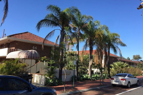 B6 Cafes & Restaurants Close To UWA - Kalgoorlie Accommodation 5