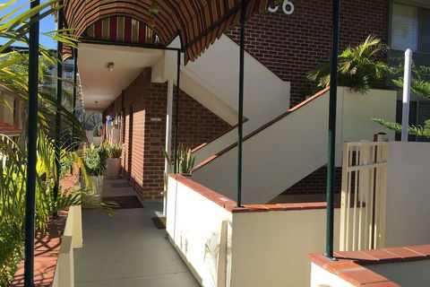 B6 Cafes & Restaurants Close To UWA - Kalgoorlie Accommodation 2
