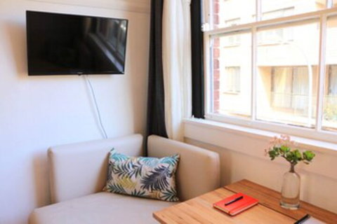 Flat With Rooftop View ON Opera House & Fireworks - Kalgoorlie Accommodation 0