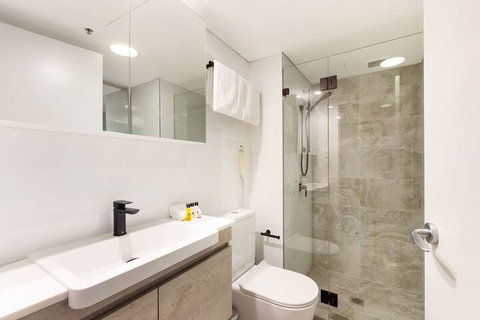 Sydney CBD Studio Apartment 1704 KNT - Kalgoorlie Accommodation 2
