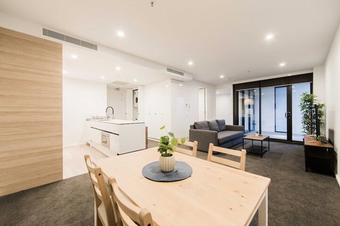 City Walk - Kalgoorlie Accommodation 2