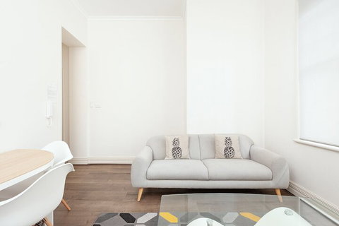 Stunning Sydney Home 2 - Kalgoorlie Accommodation 2