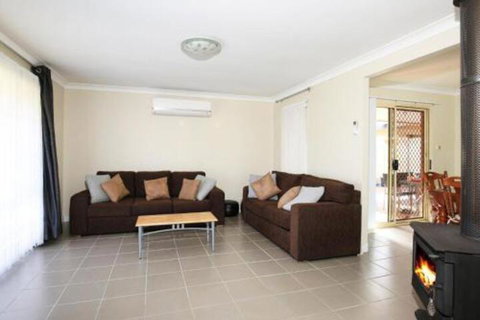 Kingfisher Pet Friendly 10 Mins To Hyams Beach - Kalgoorlie Accommodation 7