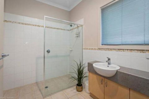 DRIFTWOOD VILLA Free Wifi Walk To Beach - Kalgoorlie Accommodation 2