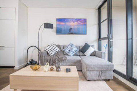 Bright & Modern! 2bed 2bath APT With Parking - Kalgoorlie Accommodation 0