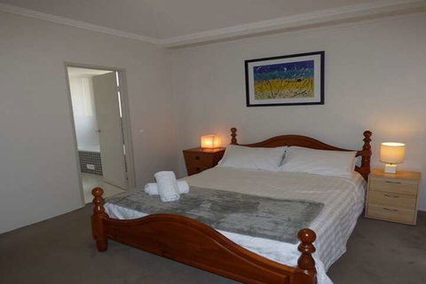 The Apartment Service BUCHN - Kalgoorlie Accommodation 7
