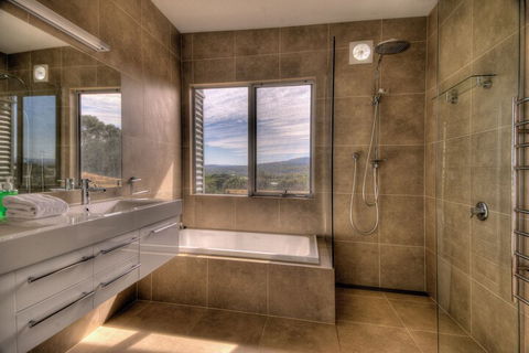 Halcyon - Kalgoorlie Accommodation 3