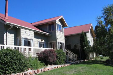 Alpine Stag Lodge Unit 2 - Kalgoorlie Accommodation 0