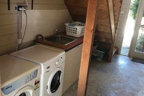 Alpine Stag Lodge Unit 2 - Kalgoorlie Accommodation 3