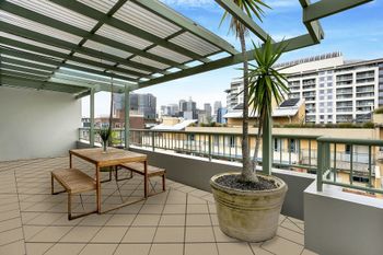 Dual Level Apt Darling Harbour HWD89 - Kalgoorlie Accommodation 1
