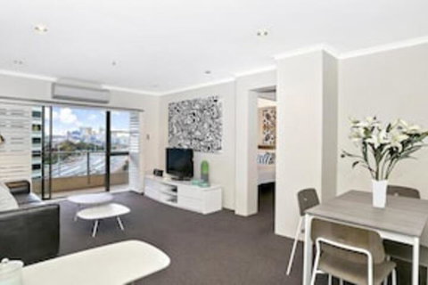 Sought After CBD Location YORK5 - Kalgoorlie Accommodation 0