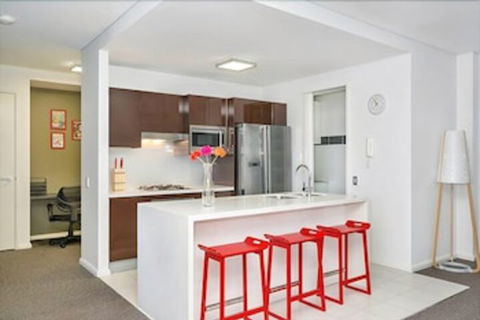 The Apartment Service ASCOT - Kalgoorlie Accommodation 7