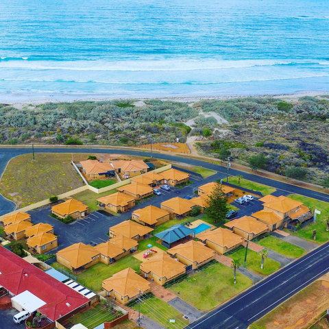 Geraldton's Ocean West - Kalgoorlie Accommodation 0