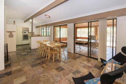 Bottlebrush - Kalgoorlie Accommodation 6