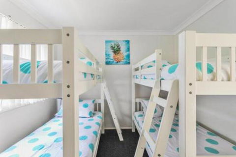 MOLLYMOOK BEACH COTTAGE - Kalgoorlie Accommodation 2