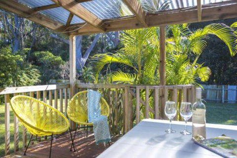 MOLLYMOOK BEACH COTTAGE - Kalgoorlie Accommodation 0