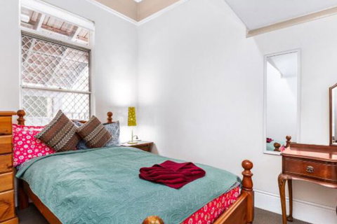 Luxuru Art House In Sydney - Kalgoorlie Accommodation 3