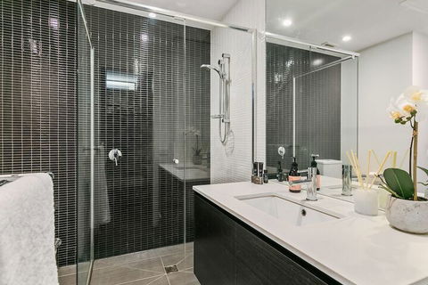 GRATTAN A Premier Location & Modern Space - Kalgoorlie Accommodation 1