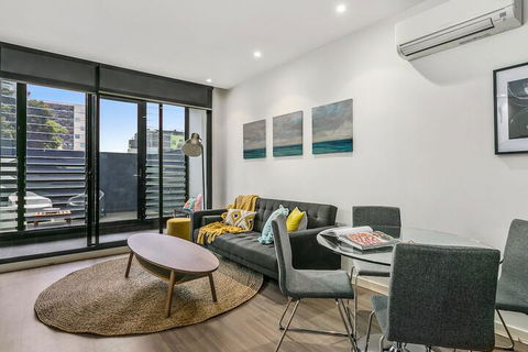 GRATTAN A Premier Location & Modern Space - Kalgoorlie Accommodation 3