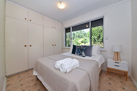 Comfy Home Near Airport & City 2280 - Kalgoorlie Accommodation 6