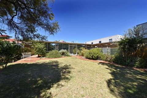 Comfy Home Near Airport & City 2280 - Kalgoorlie Accommodation 0