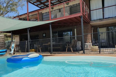 Gowrie Agapanthous - Kalgoorlie Accommodation 0