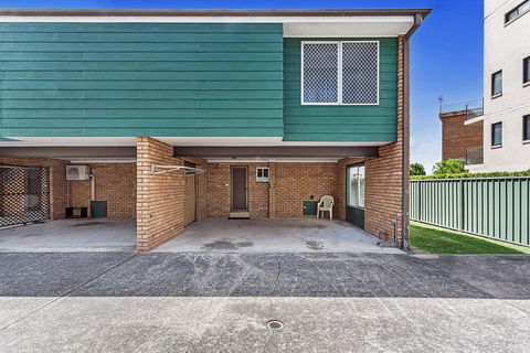 Macadamia Court 6 Nelson Bay - Kalgoorlie Accommodation 3