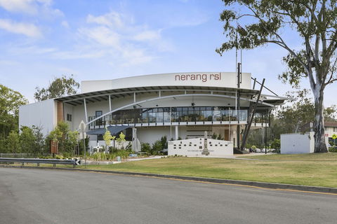 Fountain View Villa - Q Stay - Kalgoorlie Accommodation 1