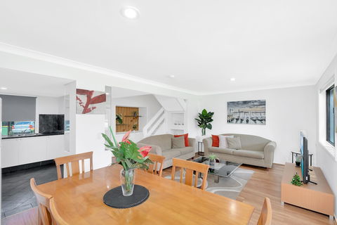 Fountain View Villa - Q Stay - Kalgoorlie Accommodation 6