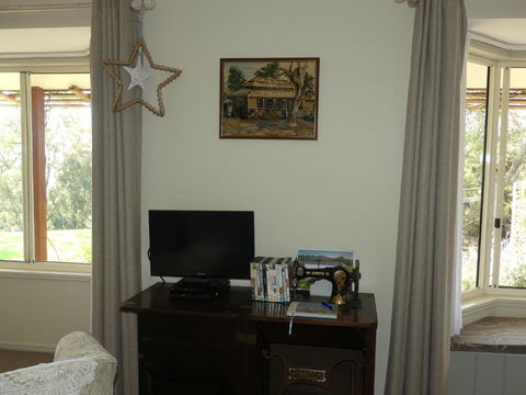 Cedarview Bed & Breakfast - Kalgoorlie Accommodation 4