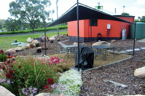 Zuny Yurt - Kalgoorlie Accommodation 6