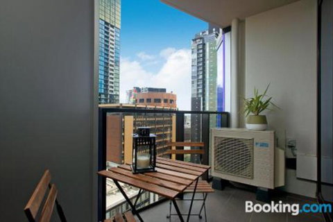 Complete Host CBD Lighthouse Apartments - Kalgoorlie Accommodation 6