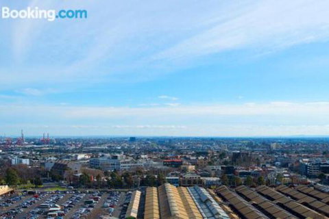 Complete Host CBD Lighthouse Apartments - Kalgoorlie Accommodation 1