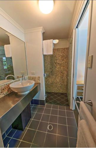 Mango Lagoon Sunbird Retreat - Kalgoorlie Accommodation 1