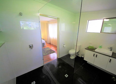 SerenityatMontville - Kalgoorlie Accommodation 4