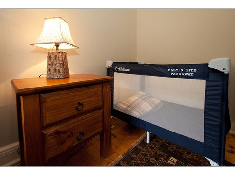 Fairholme Townhouse - Kalgoorlie Accommodation 6