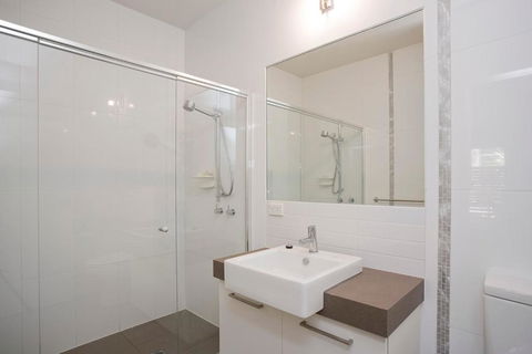 Exclusive Anglesea River Beach Apartment - Kalgoorlie Accommodation 2