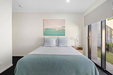 DAYDREAMING Airlie Beach Water Views & Only 200m To Boardwalk. - Kalgoorlie Accommodation 3