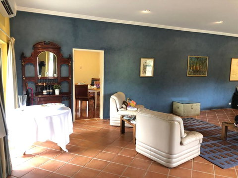 Gundaroo Manor Bed & Breakfast - Kalgoorlie Accommodation 4