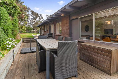 BADENOCH - Kalgoorlie Accommodation 6