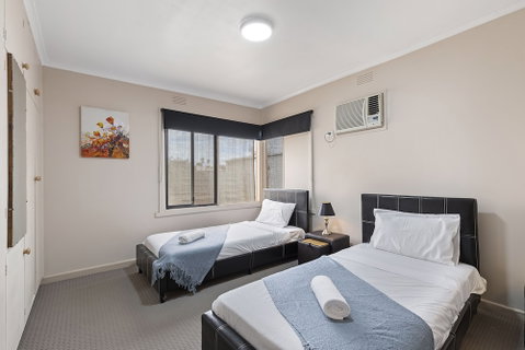 The Gazebo Place - Spacious 4 Bedroom Near Murray River - Kalgoorlie Accommodation 1
