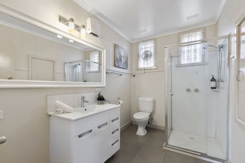 The Gazebo Place - Spacious 4 Bedroom Near Murray River - Kalgoorlie Accommodation 4