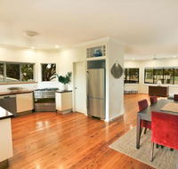 River Breeze 60 Wooli Street Yamba. Linen Unlimited Wi Fi Just listed. - Kalgoorlie Accommodation