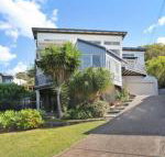 10 Barra Crescent Coolum Beach 500 BOND WIFI walking distance to beach - Kalgoorlie Accommodation