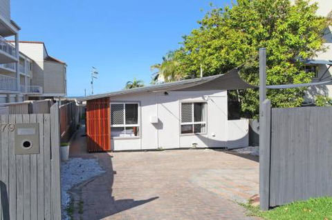 BEACH SHOPS & FABULOUS VACATION HOME! - Kalgoorlie Accommodation 2