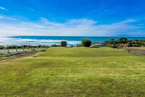 MAVI BEACH HOUSE Beachfront Wifi Views - Kalgoorlie Accommodation 4